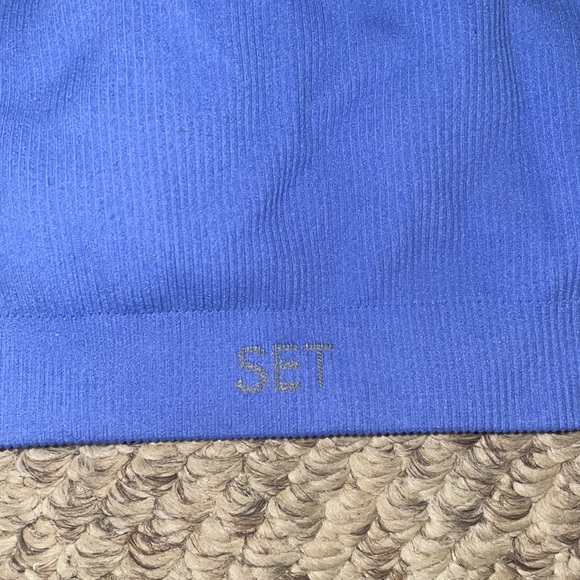 SET ACTIVE SET in snow cone!💙 Size small for both top and leggings! - Picture 2 of 5